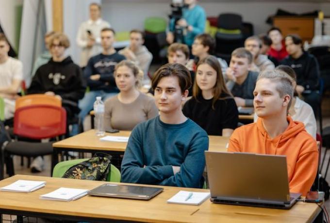 Триває серія тренінгів та менторських сесій з підприємництва для жінок, молоді та ВПО