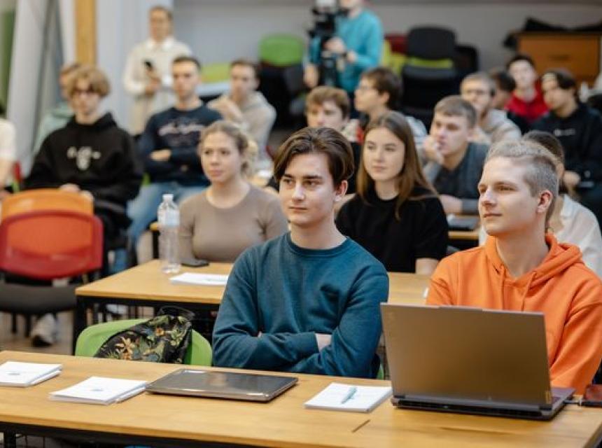 Триває серія тренінгів та менторських сесій з підприємництва для жінок, молоді та ВПО