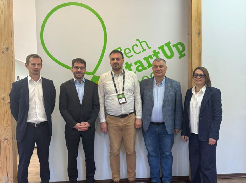 The Tech StartUp School team held a meeting with the EU4innovation East team.